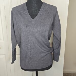Torrid V-Neck Gray Sweater, Sz 00 (M/L)